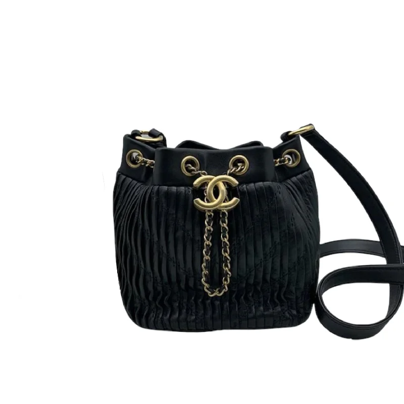 Coco Pleats Drawstring Bucket Black