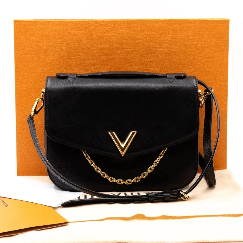 Very Messenger Monogram Leather Black